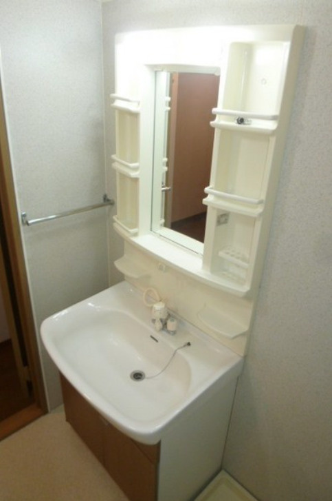 コンフォートヴィラ【キャッシュバック対象物件】の洗面所|洗面所です