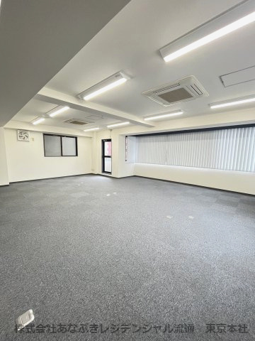 猪瀬ビルのロビー