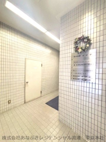 猪瀬ビルのエントランス