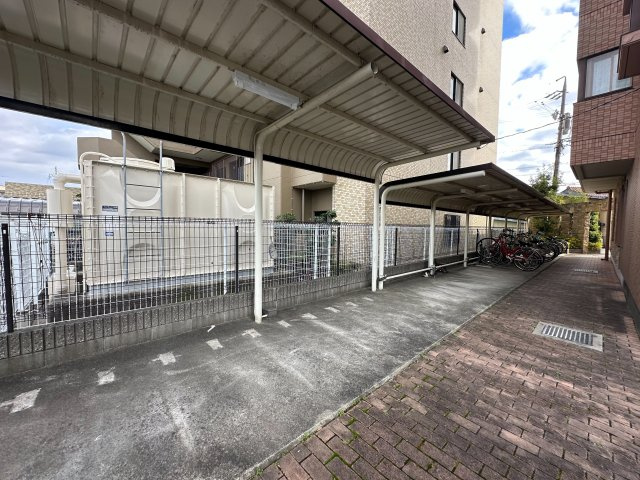 シャトレ愛松岐阜Ⅱ【7階】の駐輪場