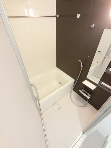 D-ROOM千葉中央の浴室|※仕様が異なる場合がございます