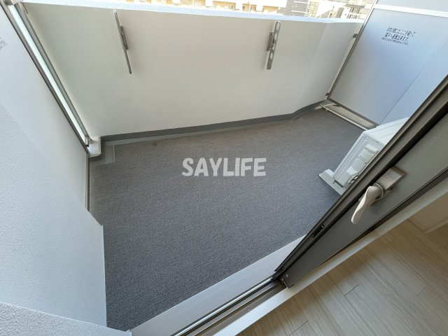 Alivis放出のバルコニー