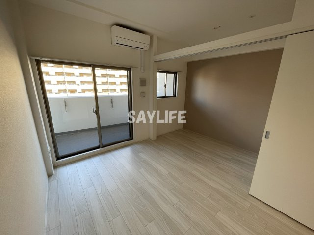 Alivis放出の内装