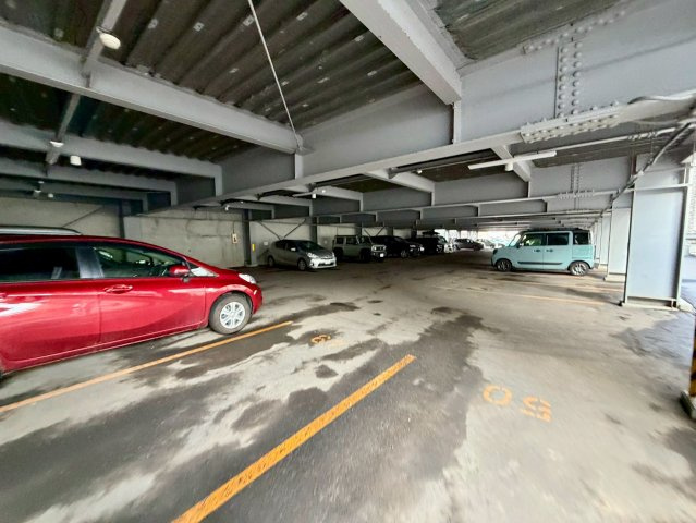 モンレーブ宮の沢の駐車場|駐車場空き有り（7000～8500円／月）