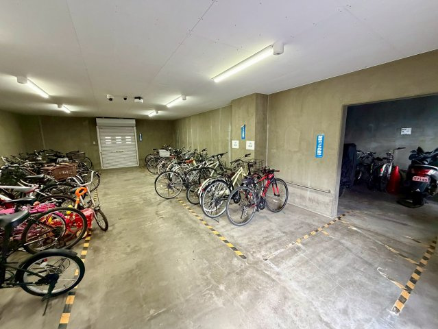 モンレーブ宮の沢の駐輪場|室内駐輪場！