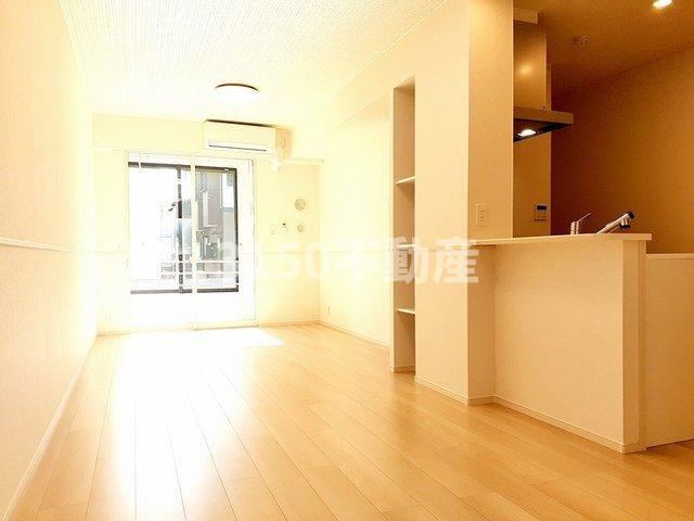 パインフィールドⅡの居間・リビング