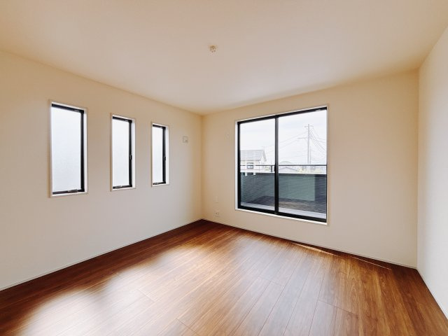 【新築戸建】前橋市上増田町第3 の洋室|■2階洋室｜子供部屋のメリットは「自立心を養うことができる」「自分で整理整頓できるようになる」そして、お子様が成長した際には「プライバシーを確保できる」といい事だらけ♪