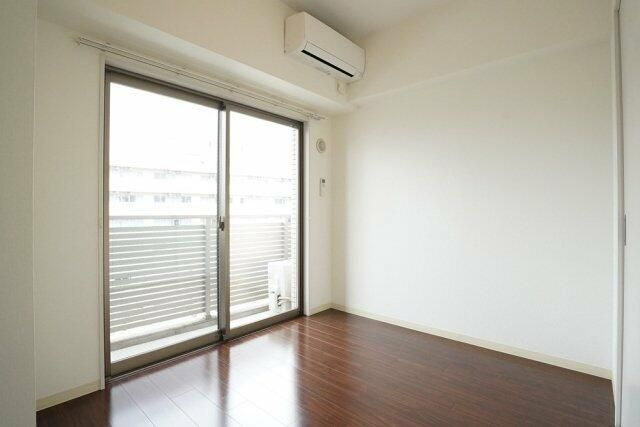 コスモグレイス新宿の居間・リビング