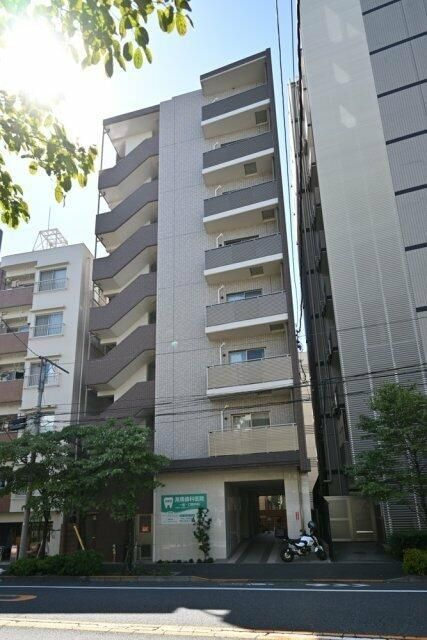 コスモグレイス新宿の外観