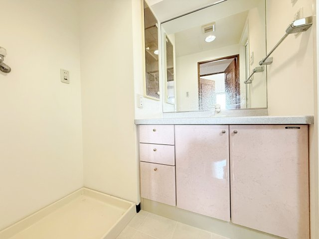 本八幡キャピタルタワーの居間・リビング