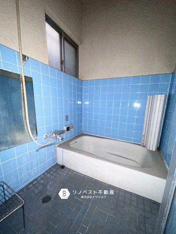 東大阪市上小阪３丁目の浴室|窓付きの浴室