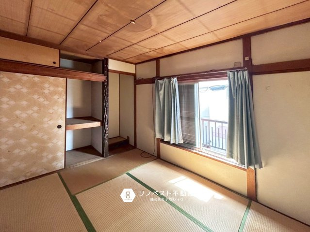 東大阪市上小阪３丁目の和室|押入れ付きの和室です。
6帖ございますので布団を敷いて寝室としてもご利用いただけます♪
