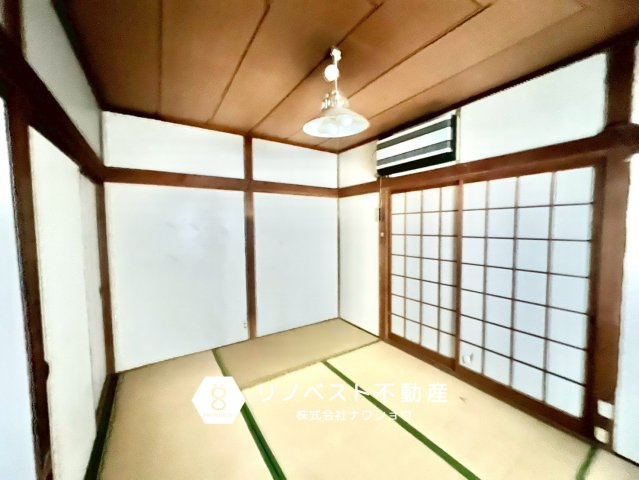 東大阪市上小阪３丁目の和室|約６帖の和室です。
家族のくつろぎの場としてお使いいただけます◎