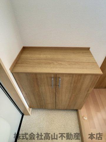 ジェニファー24　Ａ棟の玄関