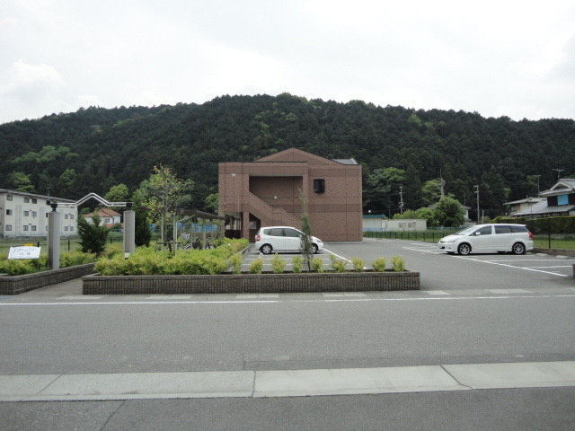 シンフォニー田園の駐車場