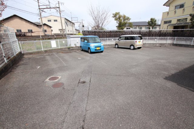 【駐車場】 | シャングリラ滝谷 | 宅配ボックス