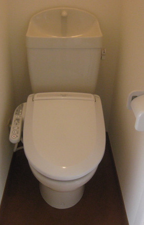 グレースクイーンのトイレ|ウォシュレットトイレ★