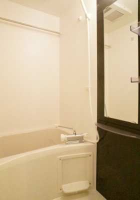 【浴室】 | リブリ・ヴァンベール華山