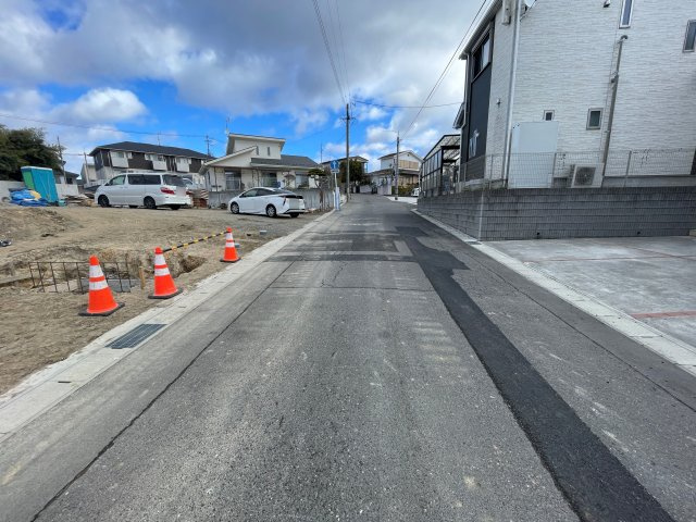 郡山市菜根第8　全7区画　桜小・第三中の前面道路含む現地写真