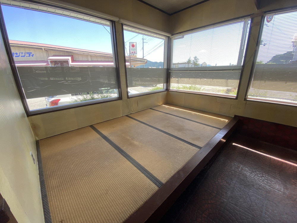 丹波市青垣町小倉の店舗