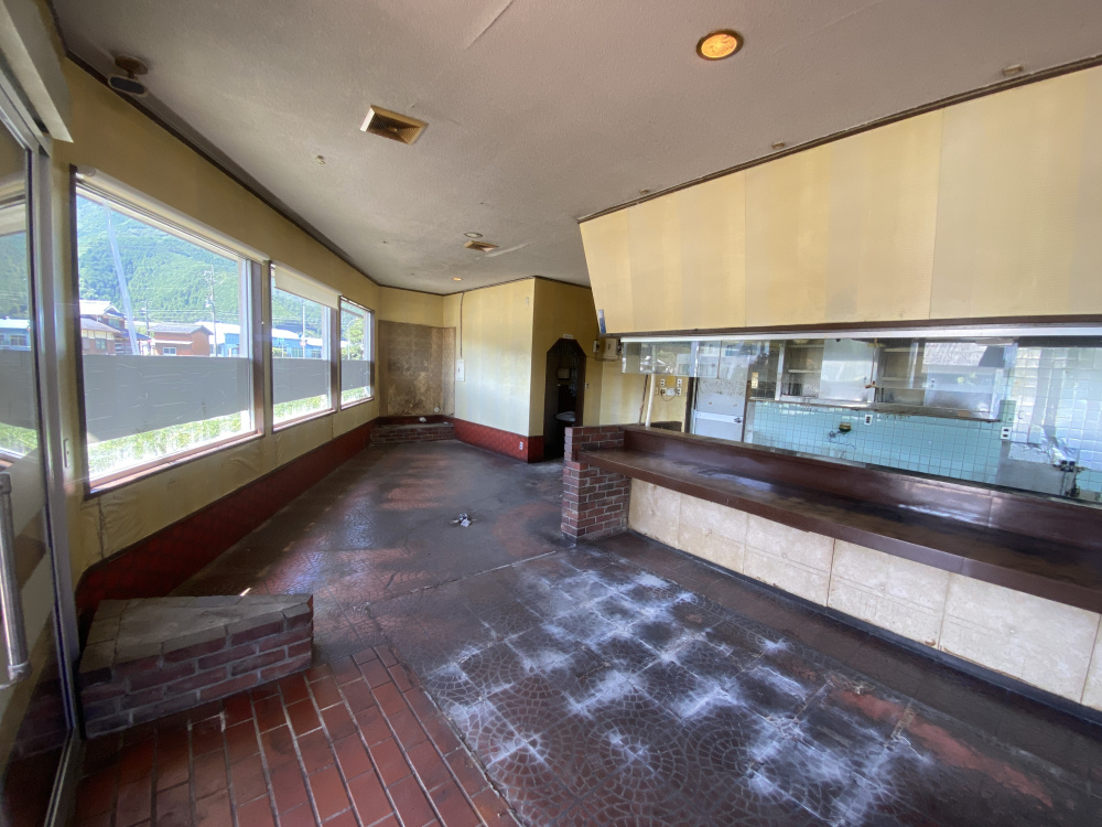 丹波市青垣町小倉の店舗