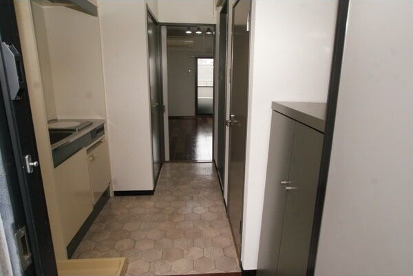 アビタシオンSEIの玄関