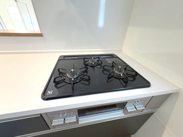 【キッチン】 | 糸島市荻浦3丁目1期・平屋　7号棟（全10区画）【仲介手数料無料・0円】 | 現地写真。