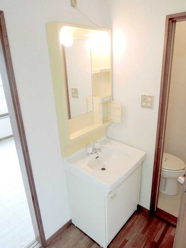 ペーシュの独立洗面台|別室の参考写真です。