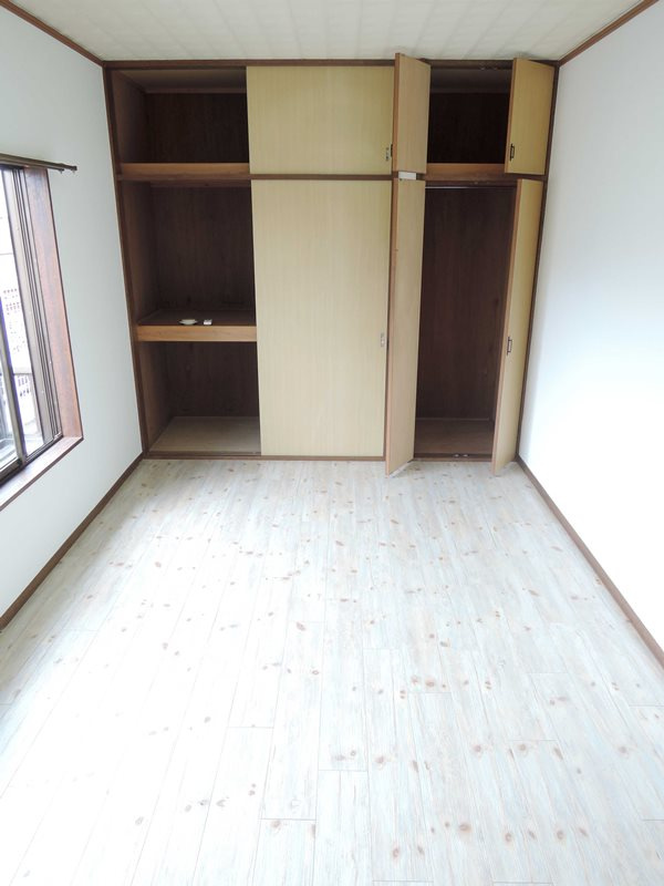 ペーシュの居間・リビング|別室の参考写真です。