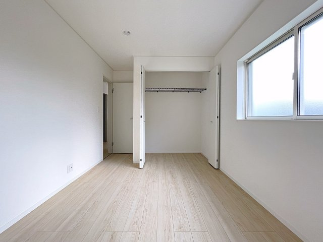 新築戸建・新築建売　郡山市菜根第8　桜小・第三中の洋室|陽当たりが良い洋室はくつろぎのプライベート空間！