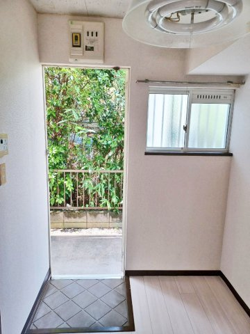 サニーサイドの玄関