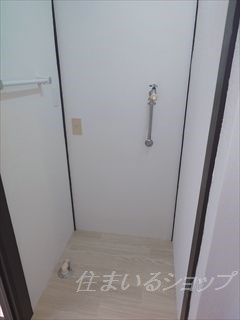 山田ビルの洗面所|洗濯機置き場