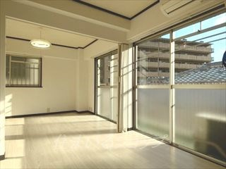 山田ビルの寝室