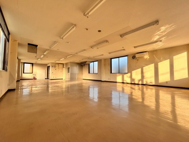 田村ビルのロビー