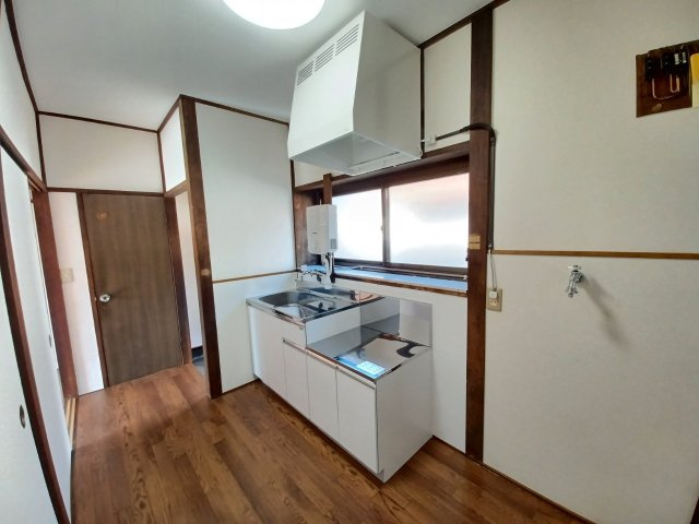 泉町綿貫様貸家のキッチン