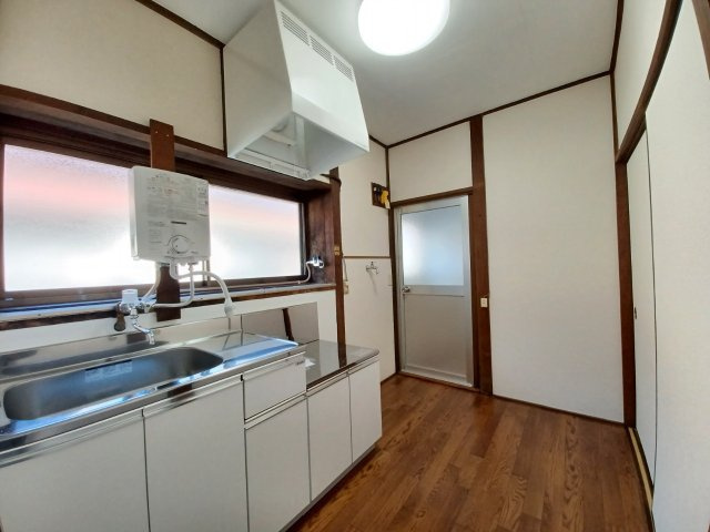 泉町綿貫様貸家のキッチン