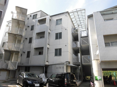 【外観】 | リバーサイドビューフラット | 白基調の綺麗なマンションです。