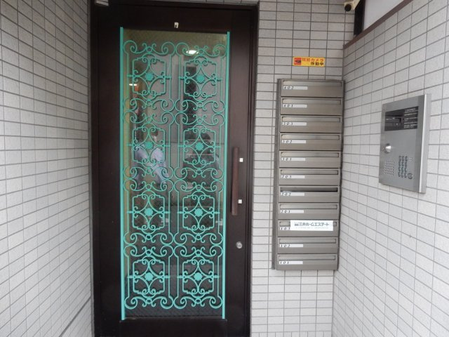 カーサ躑躅ヶ丘（カーサツツジガオカ）のエントランス|エントランス