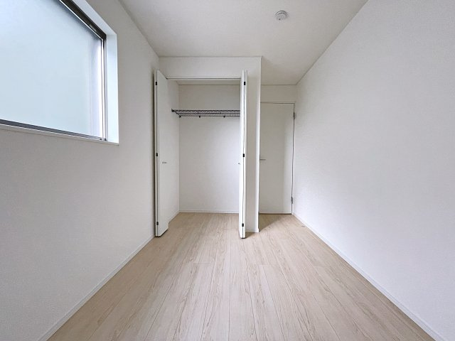 新築戸建・新築建売　郡山市菜根第8　桜小・第三中の洋室|全居室収納完備！収納が多いとお部屋もスッキリします！
