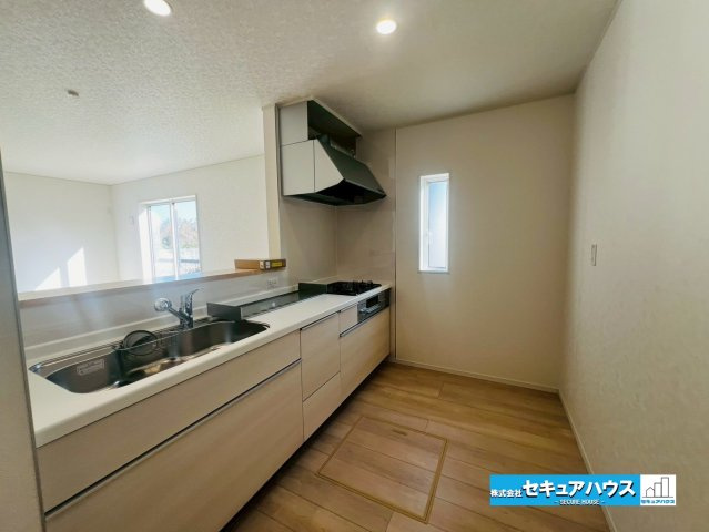 【同施工物件ご案内可能】東海市富木島町西長口 全3棟の内観：施工例|【キッチンイメージ】
◆同時にたくさんの料理が調理できる。「焼く・蒸す・煮る」の工程を同時進行で進めることができるので、料理を素早く作ることができます。育児でバタバタ忙しいママに嬉しい♪