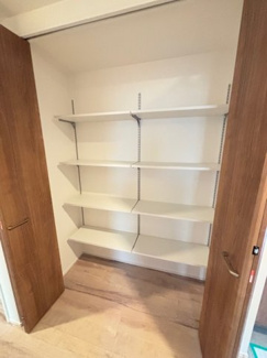 【玄関】 | 佐伯区三筋2（楽々園駅）全6区画　NO5【角地】 | 玄関につながる収納☆