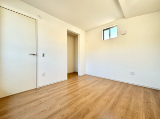 【洋室】 | 伏見区醍醐外山街道町　新築戸建 | こちらは5.25帖の洋室です。