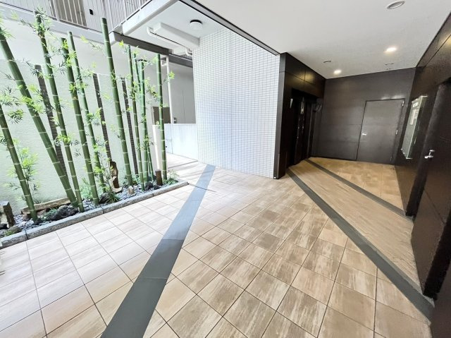 グラマシー京橋のロビー