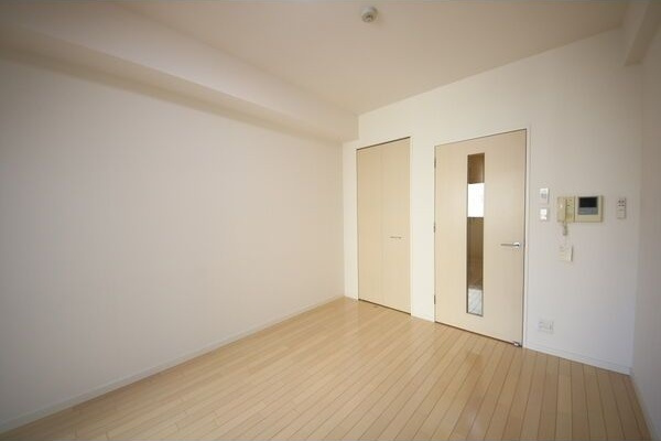 ベレーサ金山の居間・リビング