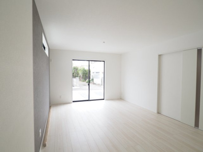 【居間・リビング】 | ＧＲＡＦＡＲＥ　鎌田２期 | ★内覧予約で新米4kg★