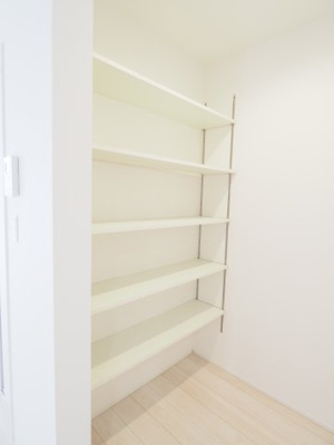 【収納】 | ＧＲＡＦＡＲＥ　鎌田２期 | ★内覧予約で新米4kg★