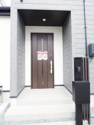 【玄関】 | ＧＲＡＦＡＲＥ　鎌田２期 | ★内覧予約で新米4kg★