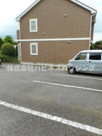 ドゥ・ジャルダンの駐車場