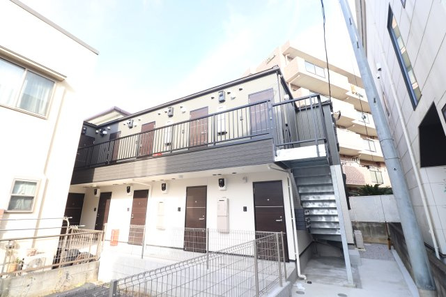 コムストック登戸の外観