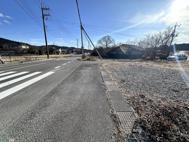 【前面道路含む現地写真】